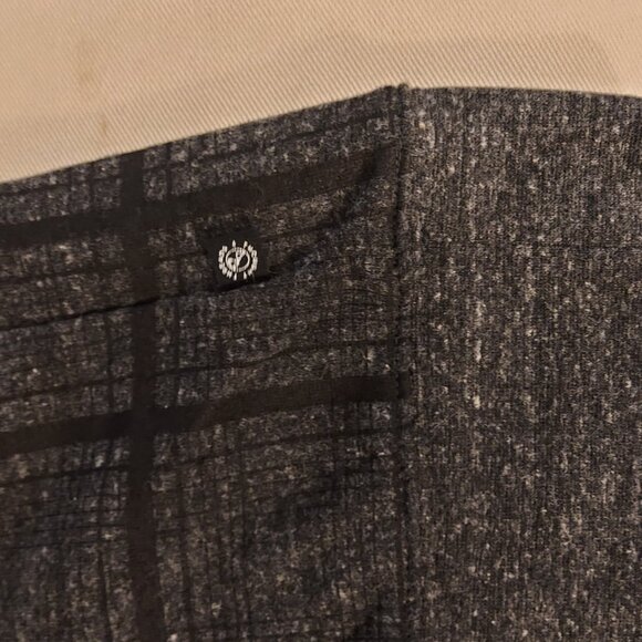 Thread 4 Thought Grey NWT Men’s S Crew Neck Knit Sweater - Picture 3 of 16